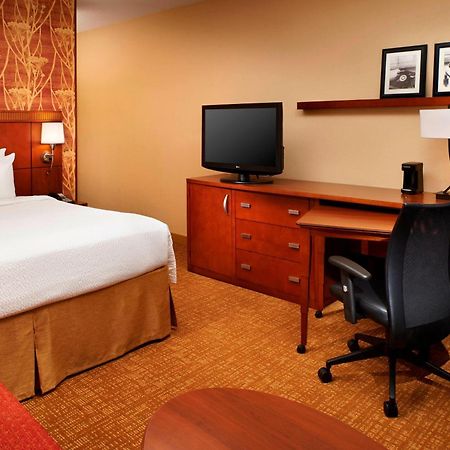Courtyard Columbus Worthington Hotell Exteriör bild
