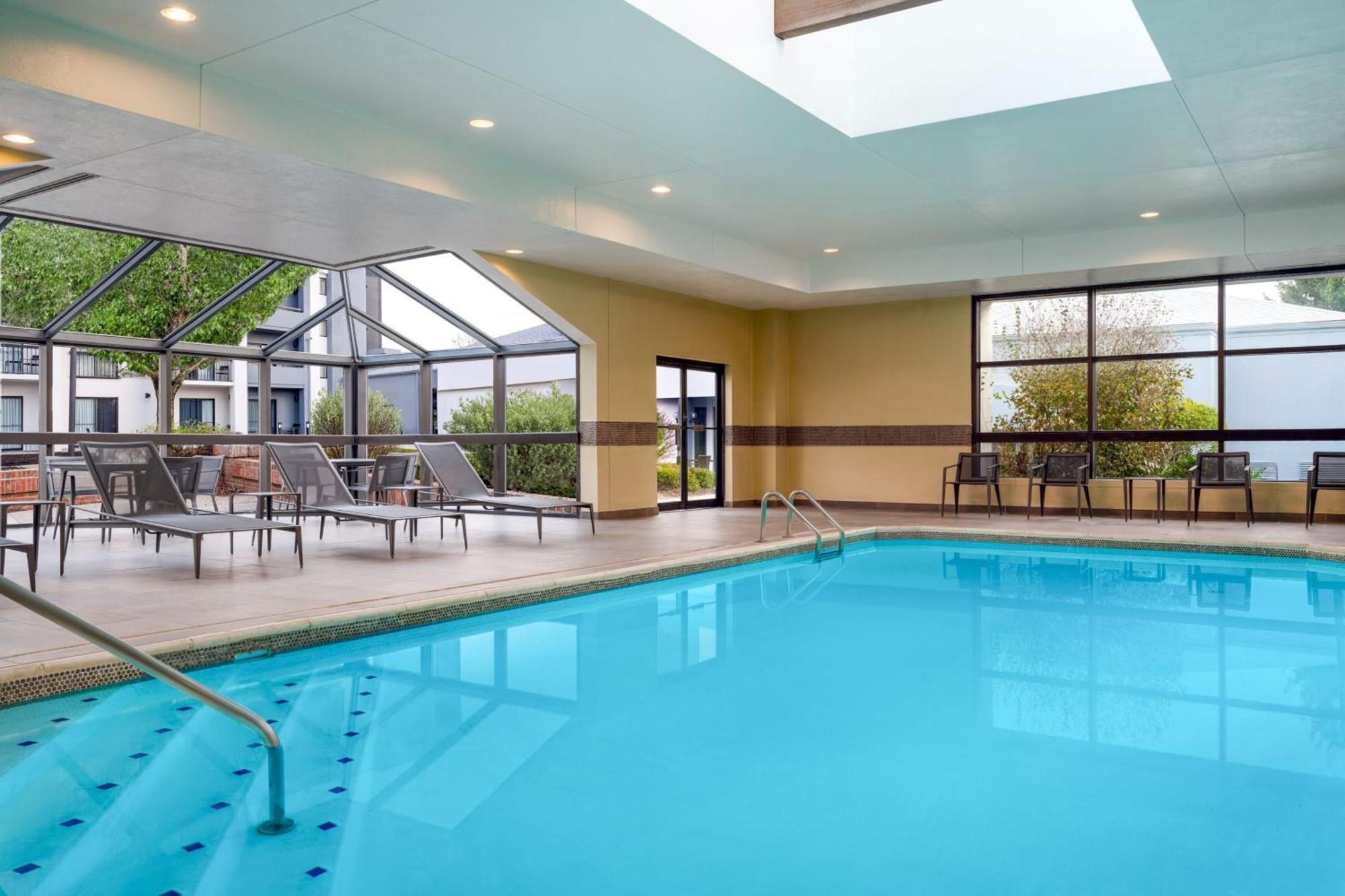Courtyard Columbus Worthington Hotell Exteriör bild