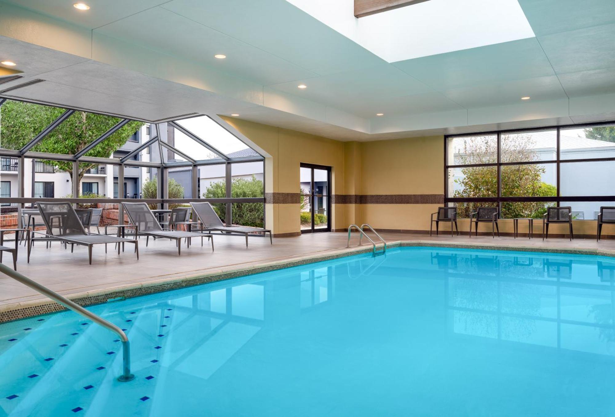 Courtyard Columbus Worthington Hotell Exteriör bild