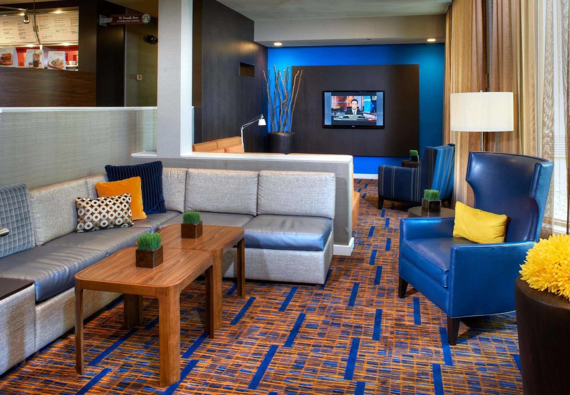 Courtyard Columbus Worthington Hotell Exteriör bild